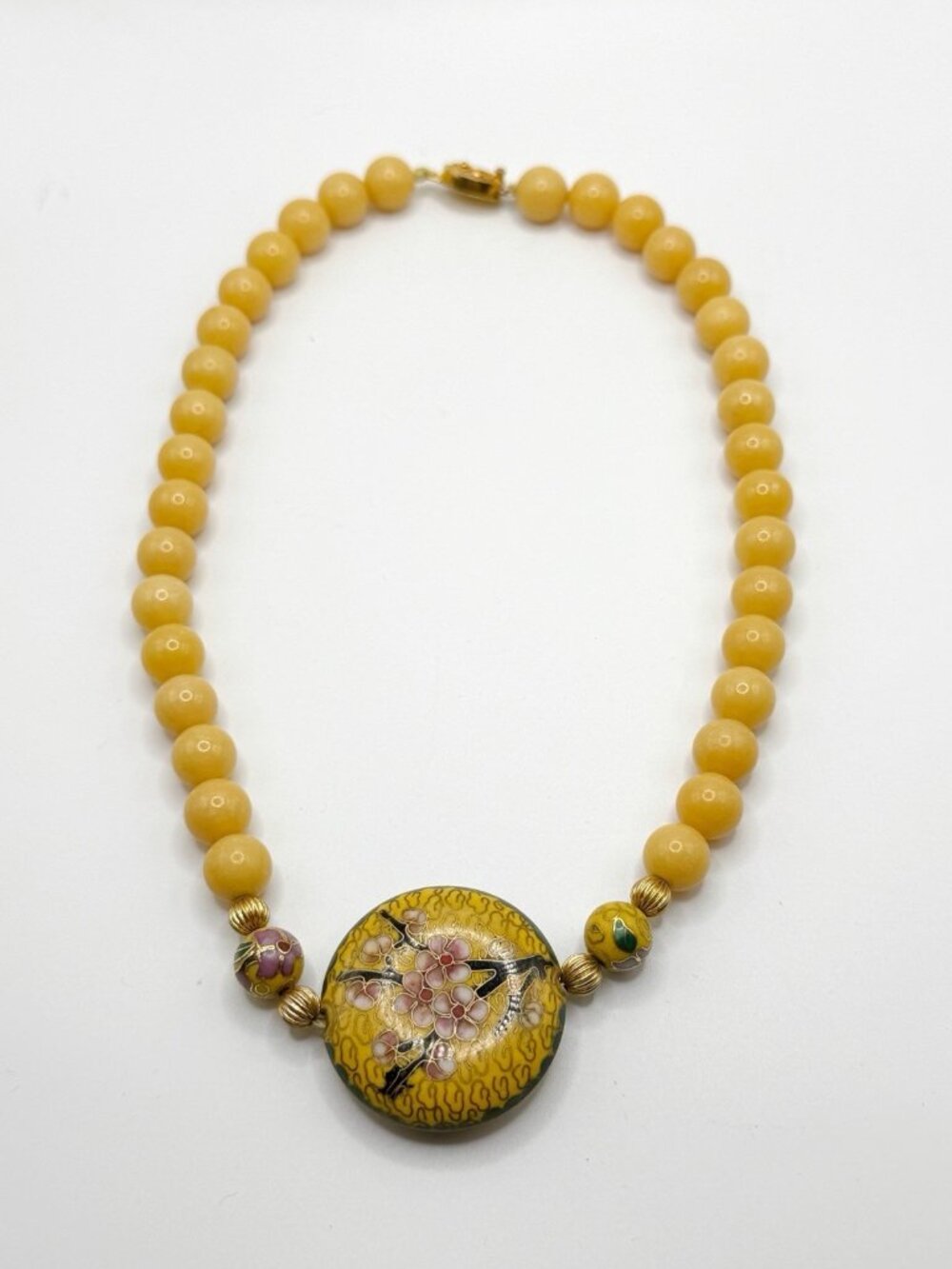 Yellow Jade Jadeite Beaded Necklace With‎ Yellow Cloisonne Pendant 17”